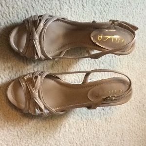 Ladies Unisa brown wedges